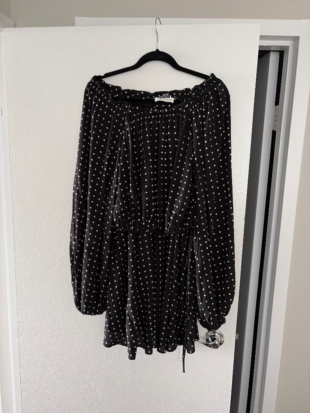 Off-the shoulder polka dot mini dress
